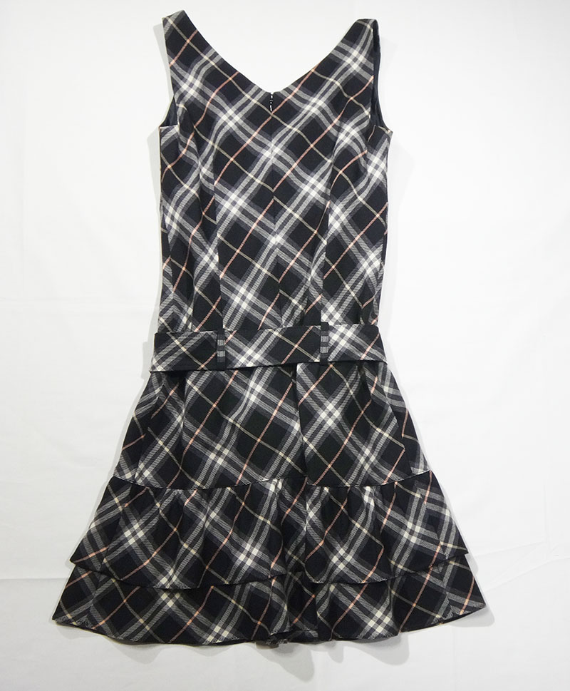 ポイント10倍 バーバリー ワンピース Burberry マトラッセ Blue Label バーバリーブルーレーベル エールライン ピコタン ワンピース サイズ38 M レディース 黒 グレー ピンク チェック柄 ノースリーブ 古着 T 003 レイライン バーバリー ワンピース Burberry Blue