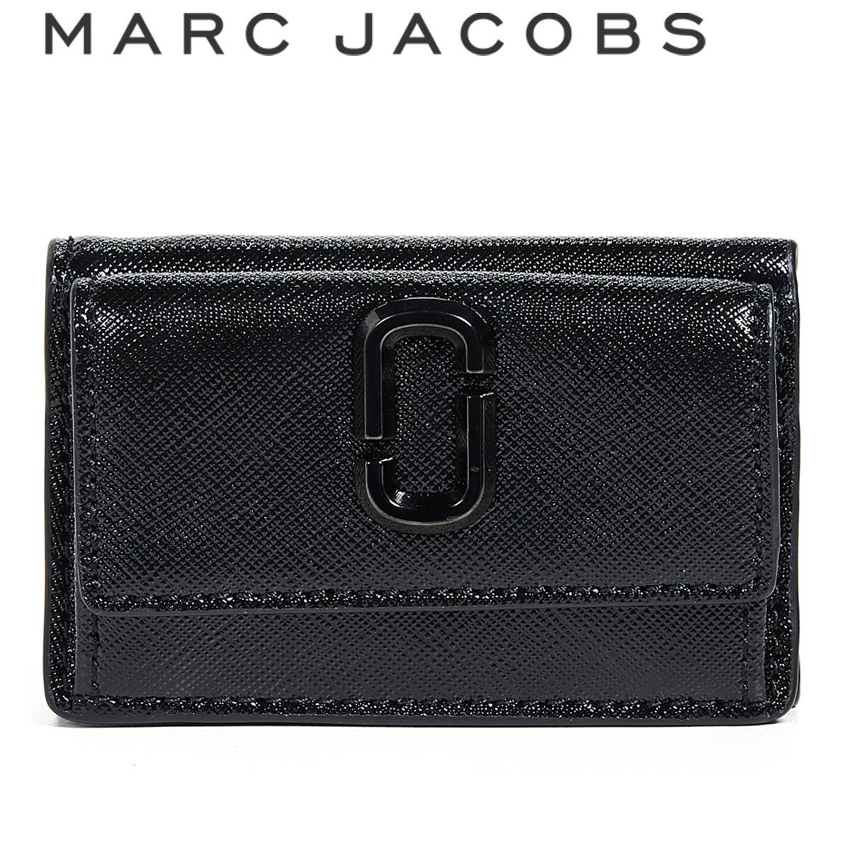 ★即日発送★マークジェイコブス三つ折り財布 The Snapshot Mini Trifold Wallet | Marc Jacobs | Official Site