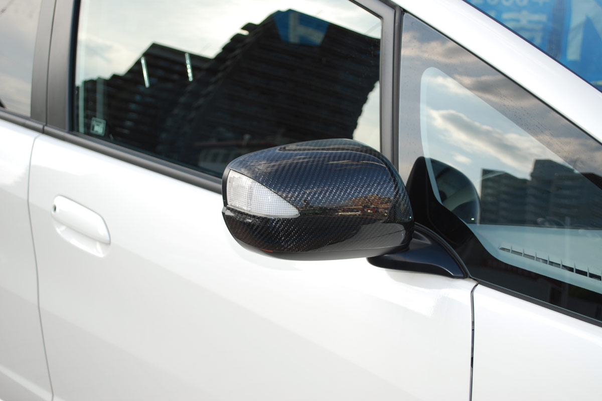 新品】ビジョン フィット3カーボンフロントグリルカバー VISION リアル