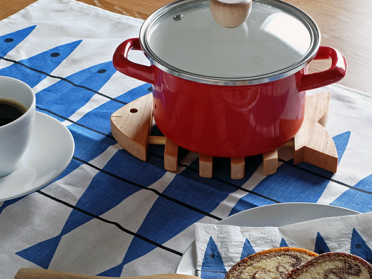 Skandinavisk Hemslojd 木製ポットマット 鍋敷き スカンジナビスク ヘムスロイド フィッシュ コースタ キッチン雑貨 北欧インテリア キッチン雑貨 かわいい インスタ キッチン用品 北欧雑貨 ナプキン ディッシュ 魚 動物 皿 ギフト オブジェ デコ トリベット 木製 ウッド