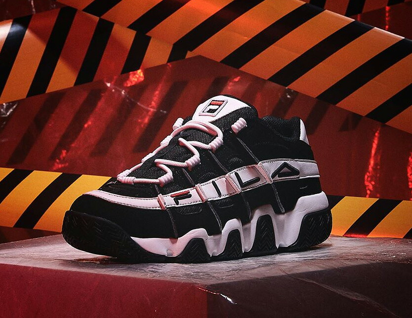 楽天市場 Fila フィラ スニーカー 厚底 メンズ レディース ユニセックス ダッドシューズ ダッドスニーカー Barricade Xt 97 Uni Up Root バリケード ネイビー ホワイト 厚底スニーカー 靴 ストリート ダンス 1bm 014 F04 0014 母の日 ギフト プレゼント