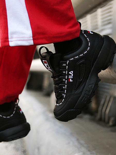 楽天市場 フィラ Fila レディーススニーカー ディスラプター2メタリック F0432 ギフトラッピング無料 Fit House