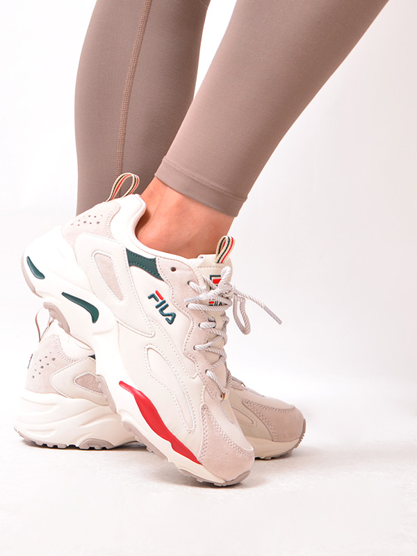 楽天市場 Fila フィラ スニーカー 厚底 メンズ レディース ユニセックス ダッドシューズ ダッドスニーカー Ray Tracer レイ トレイサー ベージュ グリーン レッド 厚底スニーカー 靴 ストリート ダンス スポーツ Fs1sb1460x Beg F5119 1460 母の日 ギフト プレゼント