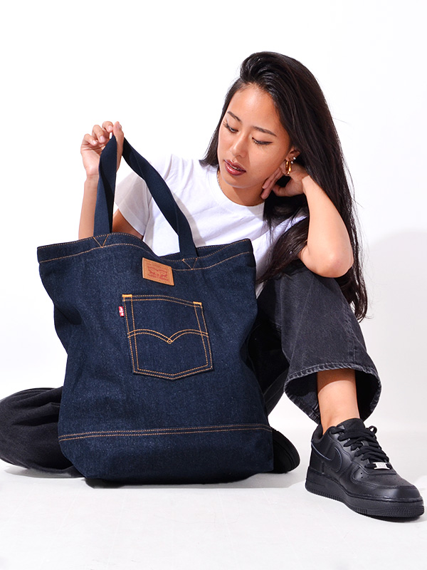 Levi's リーバイス ボストンバッグ ドラムバッグ　デニム リーバイス ボストン ドラムバッグ デニム - メルカリ