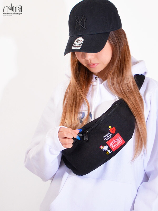 Manhattan Portage マンハッタンポーテージ 斜め掛け スヌーピー ギフト ショルダーバッグ ボディバッグ レディース メンズ 斜め掛け かわいい ウエストバッグ Peanuts 70周年 エアエチケットケース付き ピーナッツ Mp1100peanuts ホワイトデー ギフト