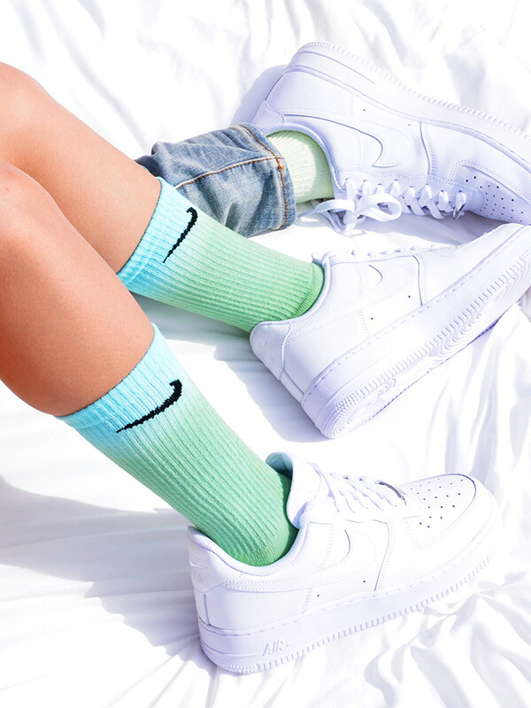 楽天市場 Sock Sammy Jo ソックサミ ジョー ソックス レディース メンズ おしゃれ かわいい ブランド 靴下 ユニセックス Nike ナイキ Dusk To Dawn Crew Socks グラデーション 染め ダンス ストリート スケーター スポーツ アクセント Ssj7781 敬老の日 ギフト