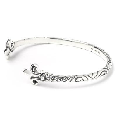 ロイヤル購入注文【堅苦しさ】【腕輪】Ribbon Cuff