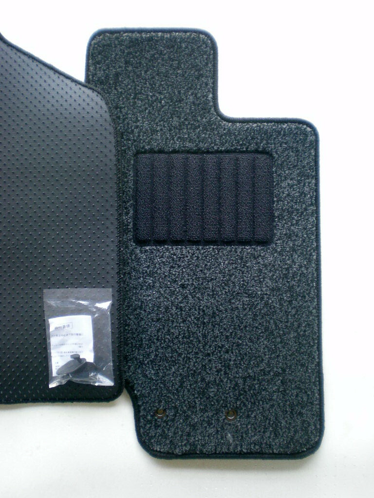 店長おすすめ フロアマット カーマット トヨタ クラウンセダン 日本製 プレミアム ブラック グレー ベージュ 色より 送料無料 ゴム臭くない セミオーダーメイド 車 汚れ防止 カー用品 マット 新品 対応 専用 パーツ カバー 保護 Deerfieldtwpportage Com