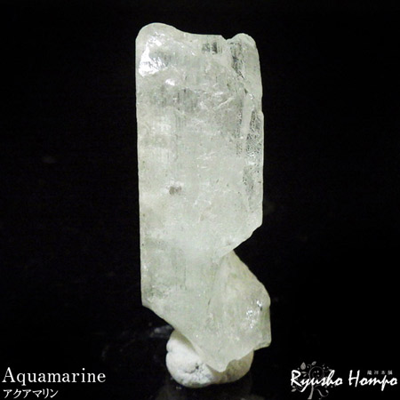 楽天市場】アクアマリン with モスコバイト 結晶 原石 パキスタン産