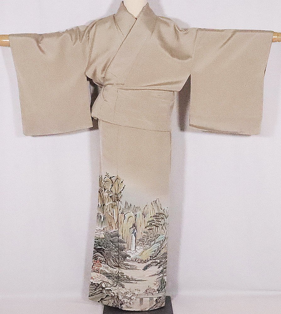 ＼ 20％offクーポン ／ 友禅 色留袖 袷 正絹 薄緑 暈し 山岳風景 Mサイズ ki26518 着物 レディース オールシーズン 入学式 卒業式 結婚式 日本製 まとめ買い 在庫限り ギフト 激安 まとめ買い 在庫限り 当日発送 即納 最強翌日配送 送料無料 ギフト ギフト｜さかえや着物
