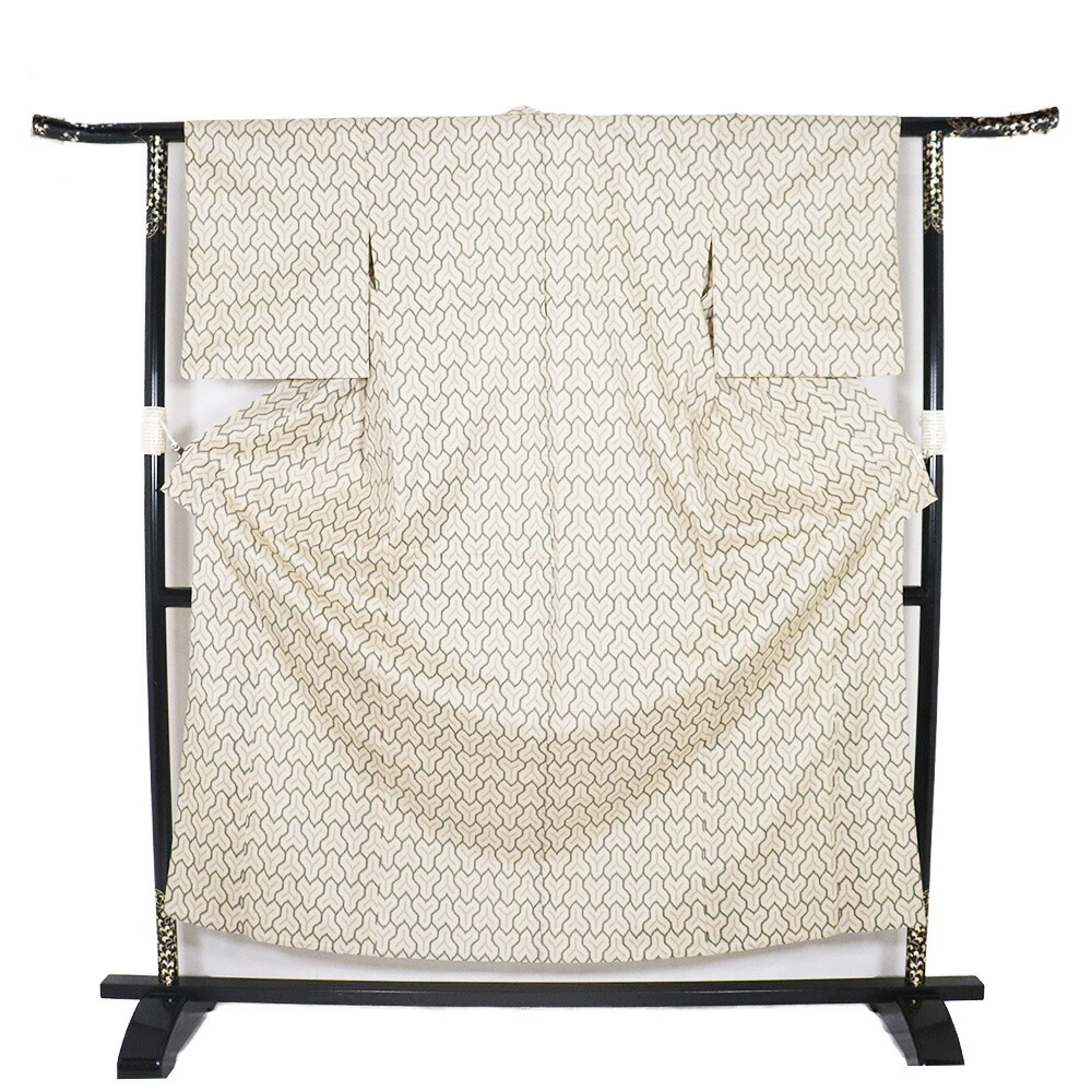＼ 20％offクーポン ／ 単衣 紬 正絹 薄緑 緑 毘沙門亀甲 Sサイズ ki30844 美品 ひとえ 春秋シーズン レディース シルク ギフト 30代 40代 50代 送料無料