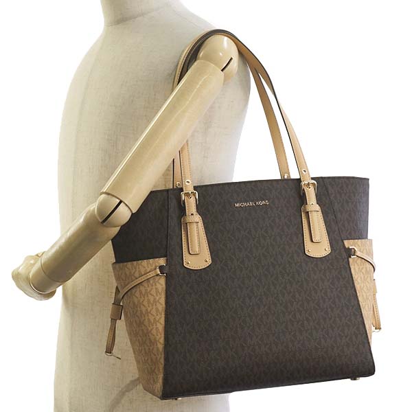 michael kors tote voyager