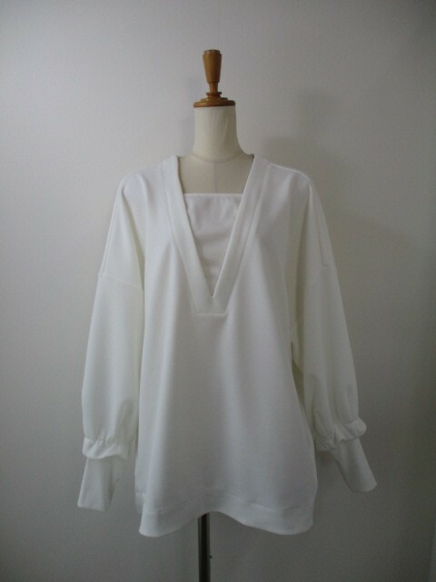ディニテコリエ Dignite collier 後ろ下がりロゴプリントT WHITE TW-8025121 レディース 25春夏 ゆるシルエット 体型カバー ボックスT 送料無料 Dignite collier ディニテコリエ 後ろ下がりロゴプリントT WHITE