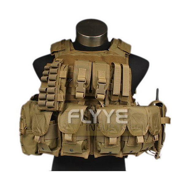 送料無料（一部地域を除く） FLYYE RAV Vest with Pouch set KH サバゲー,サバイバル