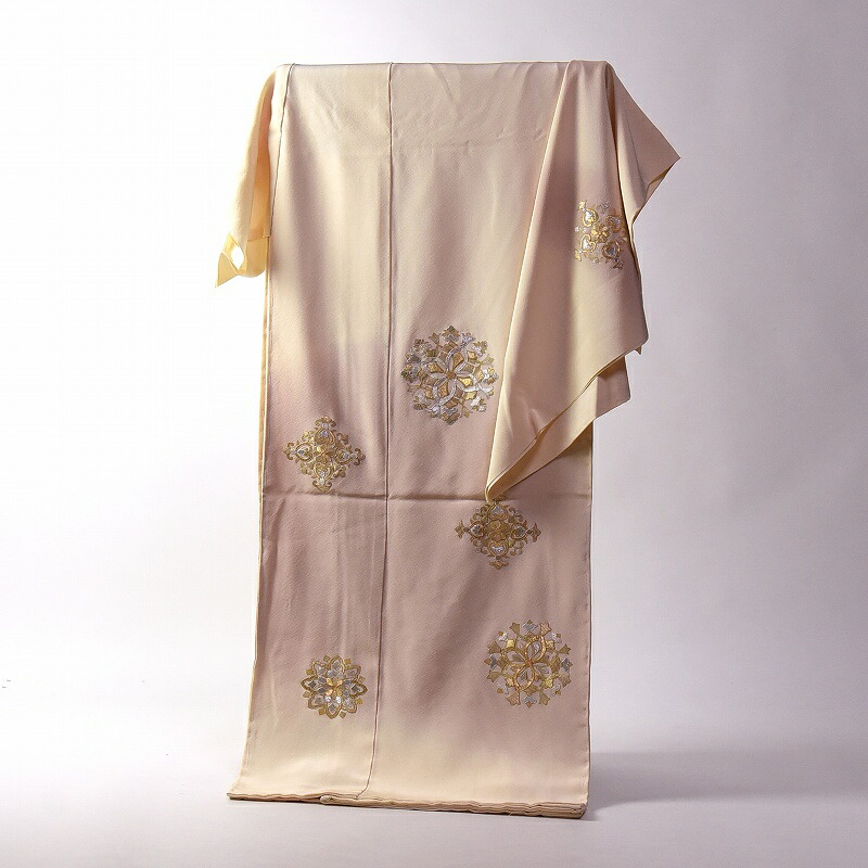 訪問着　手縫いお仕立て付き　京都「トキワ商事・美の花」手刺繍　華文　薄いクリームベージュ色【送料込み】裄丈７０ｃｍまで｜さわらび～ほりだし堂～ 90,750円