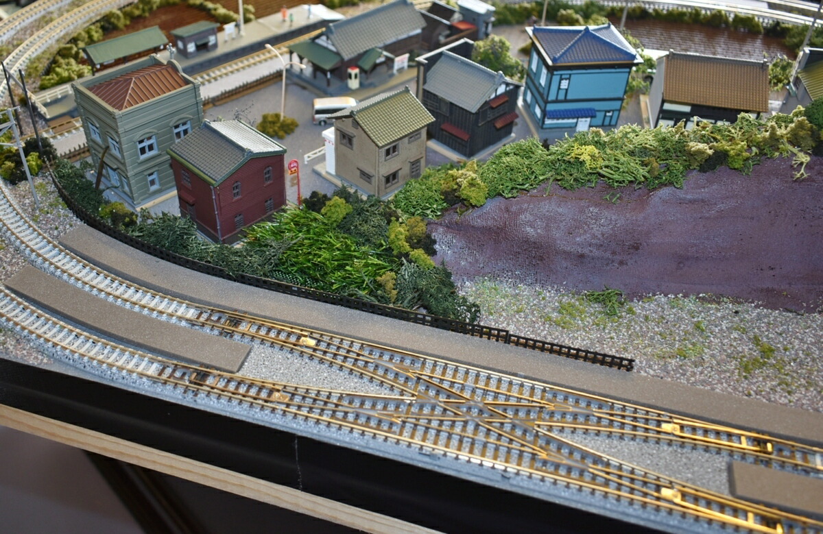 送料無料（一部地域を除く） 送料込み 鉄道模型ジオラマレイアウトNゲージ用複線 90cm×60cm 田舎駅の風景 引込駅 ダブルクロス付き 注文製作  ９０ｘ６０−３ fucoa.cl