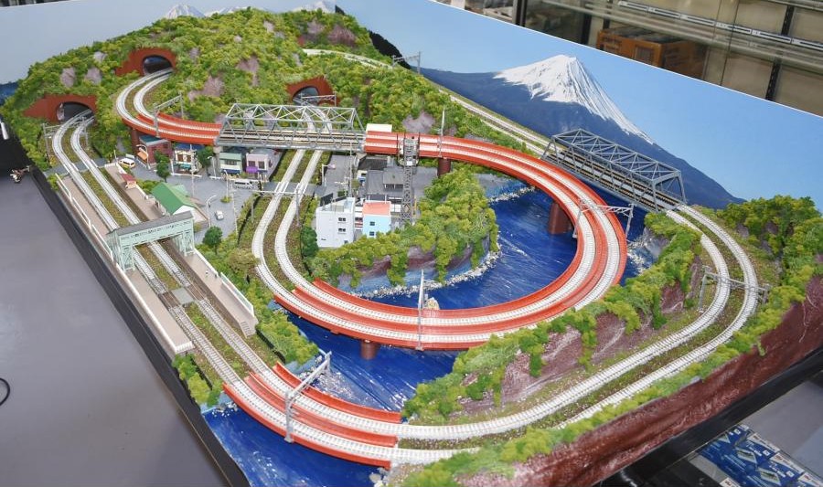 楽天市場】鉄道模型ジオラマレイアウトNゲージ用 複線 現代風景 8の