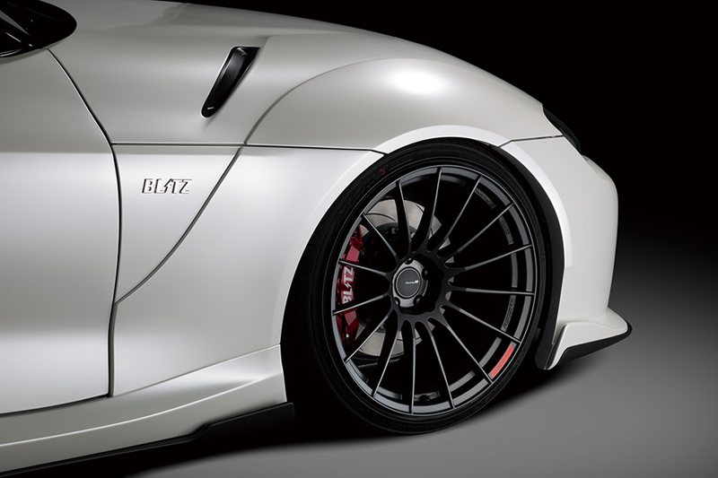 BLITZ AERO SPEED R-Concept フロントフェンダー DB#2 スープラ