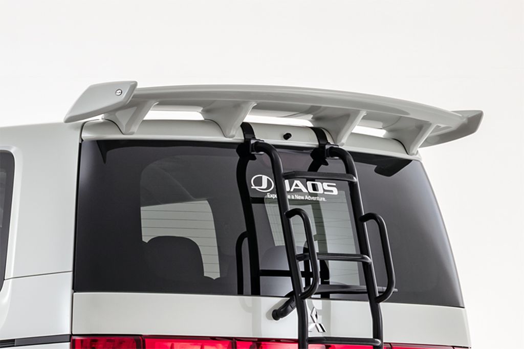 【JAOSステッカープレゼント中】ルーフスポイラー type-A 未塗装品 デリカ D5 DIESEL(19+)【B058304】/ REAR ROOF SPOILER DELICA TYPE-A D5 07+ NO PAINT ジャオス デリカD5|エスクリエイト