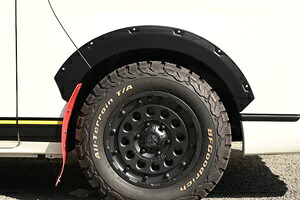 NV350キャラバン オーバーフェンダータイプ3 純正色塗装済 【8820】 インテリア用品 カーパーツ 車用品｜エスクリエイト
