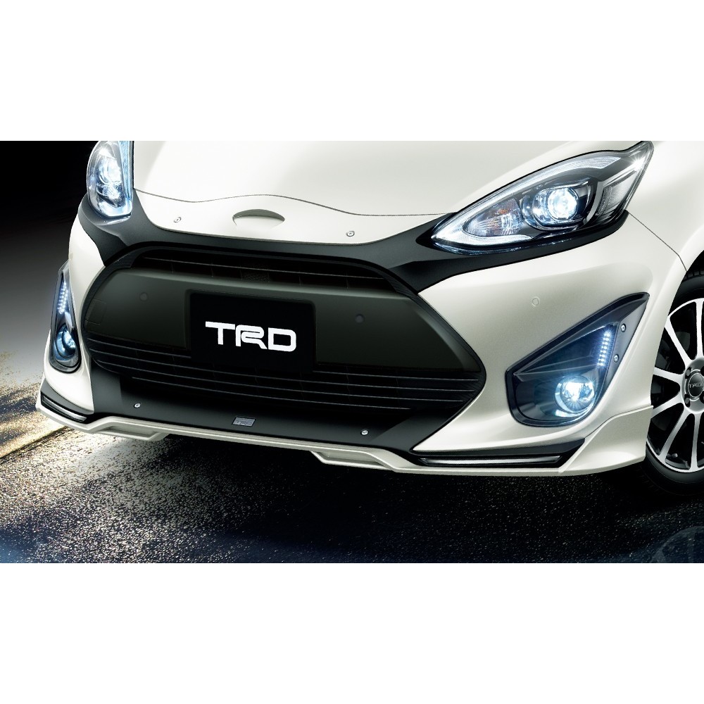 アクア TRD　フロントバンパーガーニッシュ　本日限定4000円値下げしました アクア TRD フロントバンパーガーニッシュ 本日限定4000円値下げ