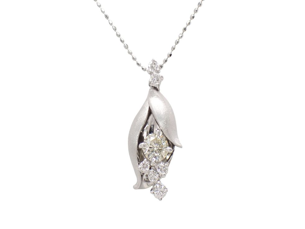 K18WG ダイヤ0.388ct メレダイヤ0.23ct デザイン ネックレス 【新宿店】【中古】
