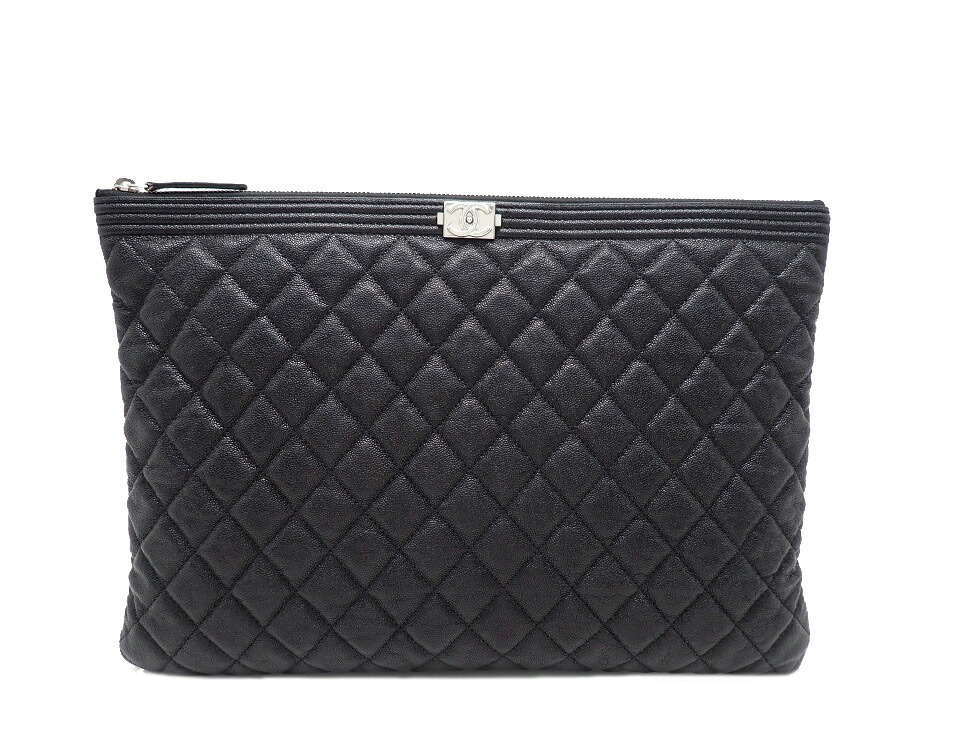 シャネル A84407 グレインドカーフスキン 黒いこと×SV金具 BOY CHANEL ラージポーチ クラッチペダル御徒面子【新宿店】【中古】【新着】