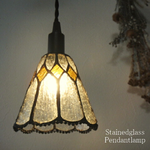 楽天市場】最安値挑戦中☆レトロ調ステンドグラススクエアペンダント