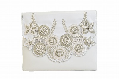 Sm C 14 結婚式 披露宴 フォーマル 可憐なデザインのクラッチバッグ パーティ 高級フランス製の革使用 ファッション 二次会 二次会 ネット通販 プレゼント 白 婦人 レディース 1000円offクーポン ホワイト お食事会 ブライダル 春夏 帽子 ウィッグ セシボン送料無料