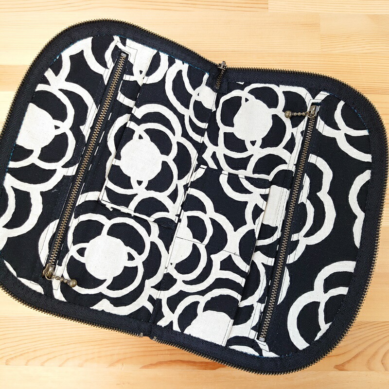 8月1日のみp10倍 11 クーポン 手作りキット 便利な収納ポーチ ソーイングポーチ トラベルポーチ 化粧ポーチ 手作り てづくり ハグルマオリジナルキット Giosenglish Com