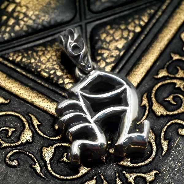 楽天市場】イニシャルチャーム K アルファベット ペンダント