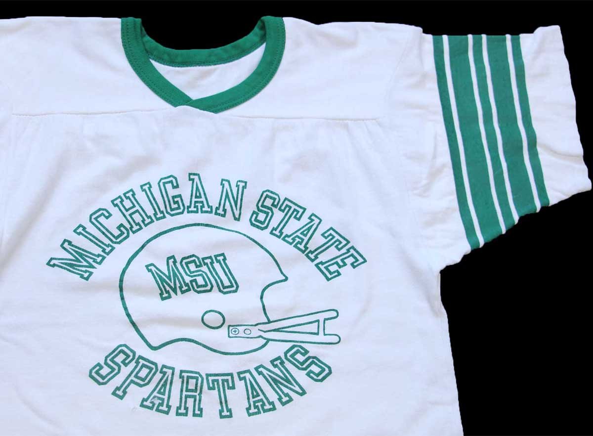 80s MICHIGAN STATE MSU SPARTANS アメフト ひび割れプリント Vネック コットン フットボールTシャツ 白×緑【中古】