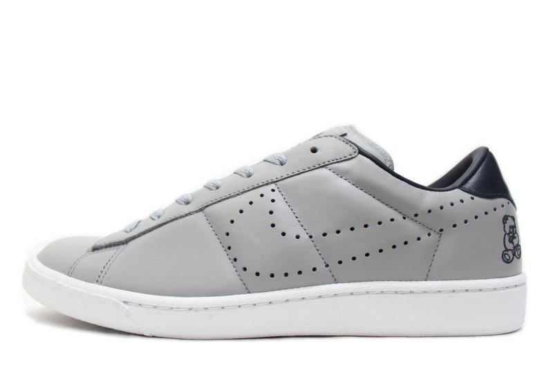 nike zoom tennis classic