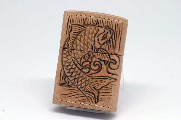 【送料無料】ZIPPO[ジッポー]革巻リーズ Leather Works CHAOS(レザーワークスカオス) LWC(Z)跳鯉滝登り【楽ギフ_包装】｜sonnette