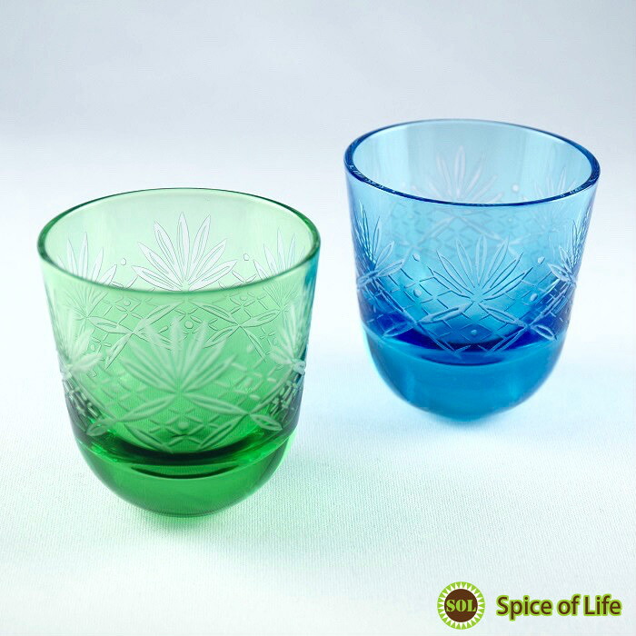 おちょこ おしゃれ かわいい 高級 ぐい呑み 和風 お屠蘇 ぐい呑 酒器 人気 【切子風デザイン/ペアおちょこ】ぐいのみ 夫婦 和風 日本酒 正月 お神酒 お屠蘇 結婚祝い 新築祝い 父の日 日本製 プレゼント ギフト対応可