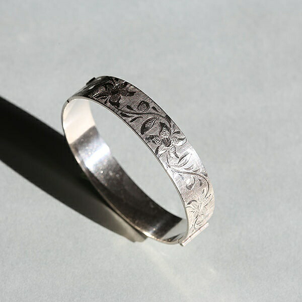 BRITISH VINTAGE1970s BLTD BIRMINGHAM HM  SILVER JUBILEE SILVER BANGLE me01 br03