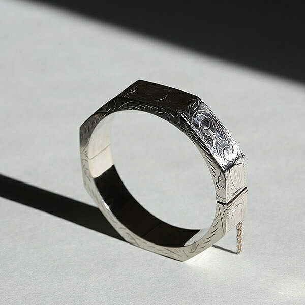 BRITISH VINTAGE1990s MH SHEFFIELD IMPORT MARK OCTAGON-SHAPED SILVER BANGLE me01 br03