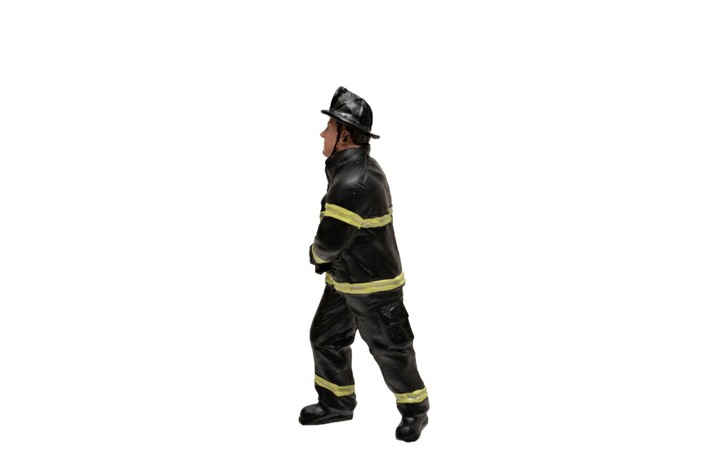 楽天市場 1 24 American Diorama 消防士 斧を構える Firefighter Holding Axe フィギュア ジオラマ 人形 男性 St Mart