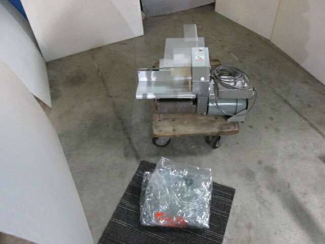 楽天市場】1枚切り手動パンスライサー AT700Z ハクラ精機 : アーク