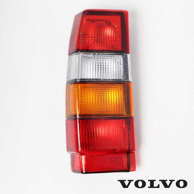 VOLVO ボルボ純正テールランプ 右側のみになります VOLVO ボルボ純正テールランプ 右側のみになります USテールライト