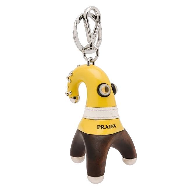 美品✨ PRADA キーホルダー チャーム ベアー クマ 三角ロゴ ビーズ PRADA 美品 プラダ トライアングルロゴプレート ビーズ装飾