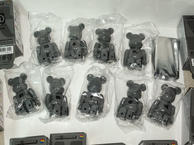 楽天市場】【BE@RBRICK/ベアブリック】series 33 シークレット 裏CUTE