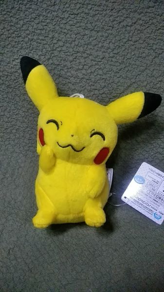 楽天市場 ポケットモンスター ピカチュウマニア コロっとまんまるぬいぐるみ ほほえみ ぐっすり おちょうしもの かっぱつ いたずらっこ ピカチュウe いたずらっこ 単品 サニーサイドアップ