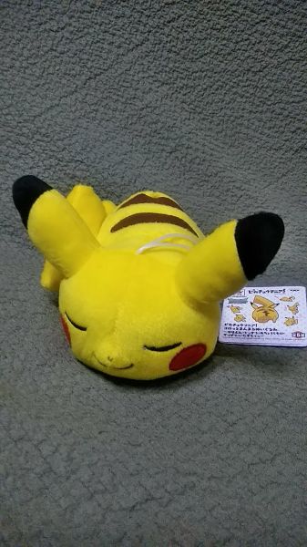 楽天市場 ポケットモンスター ピカチュウマニア コロっとまんまるぬいぐるみ ほほえみ ぐっすり おちょうしもの かっぱつ いたずらっこ ピカチュウb ぐっすり 単品 サニーサイドアップ