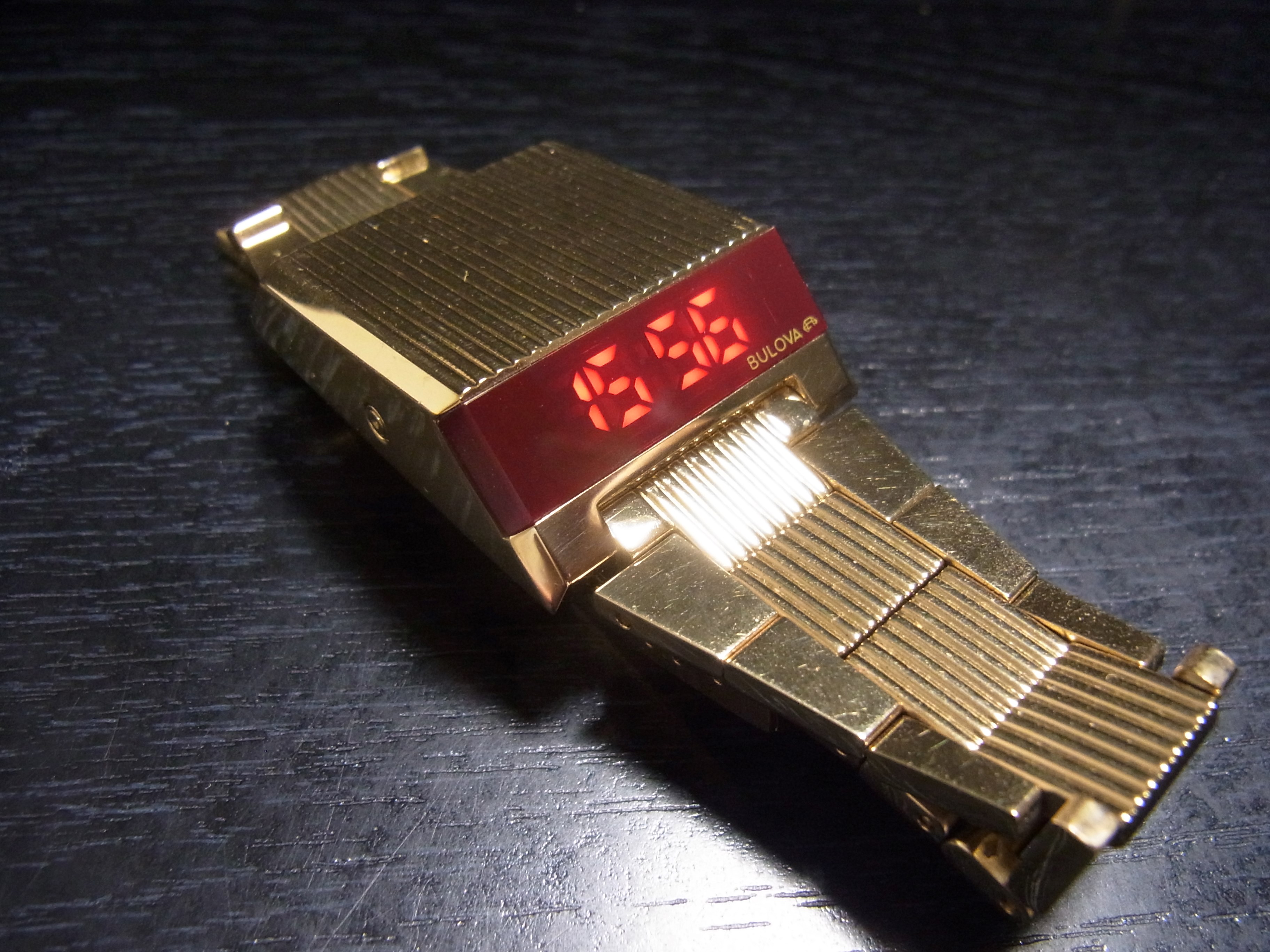 専用　ブローバ 97C110 1976年復刻 コンピュートロン 腕時計 ④ Bulova - 新品 ブローバ 97C110 1976年復刻 コンピュートロン