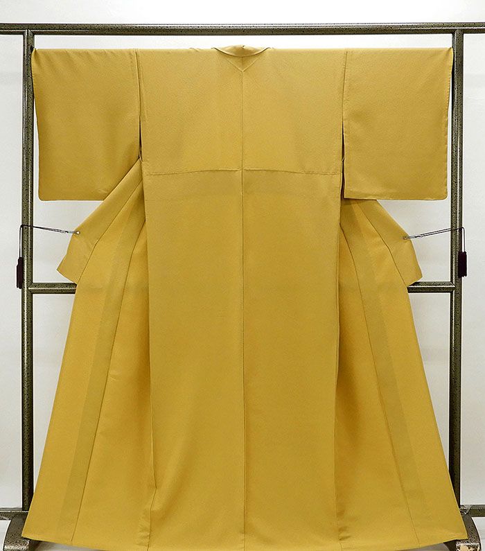 単衣 色無地 新品仕立済 正絹 単衣 芥子色 身丈165cm 裄丈68cm 色無地 新品 仕立て上がり 着物 楽天市場】【ポイント10倍】単衣 色無地 新品 仕立て上がり 正絹 単衣