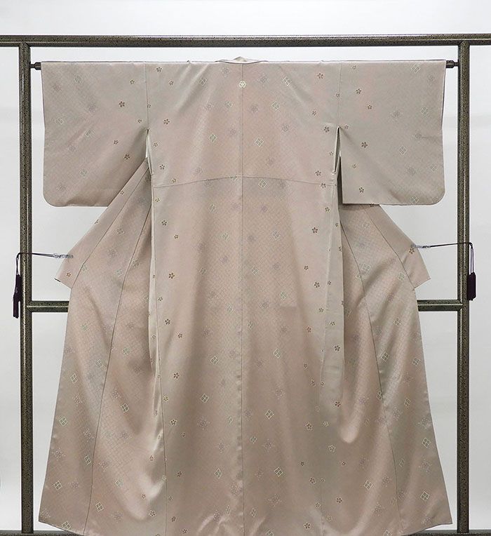 美品未着用 辻村寿三郎落款 絽縮緬 夏着物 正絹“優しい涼味と萩”小紋 K-47 楽天市場】【ポイント10倍】小紋 正絹 辻村寿三郎 ジュサブロー