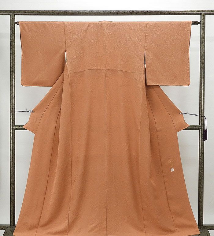 楽天市場】色無地 未着用美品 正絹 染色作家 二代目清次郎作 身丈168cm 裄丈69.5cm 色無地 蔦 未使用 新古品 着物 結婚式 入学式 卒業  a0021 : きもの翔鶴