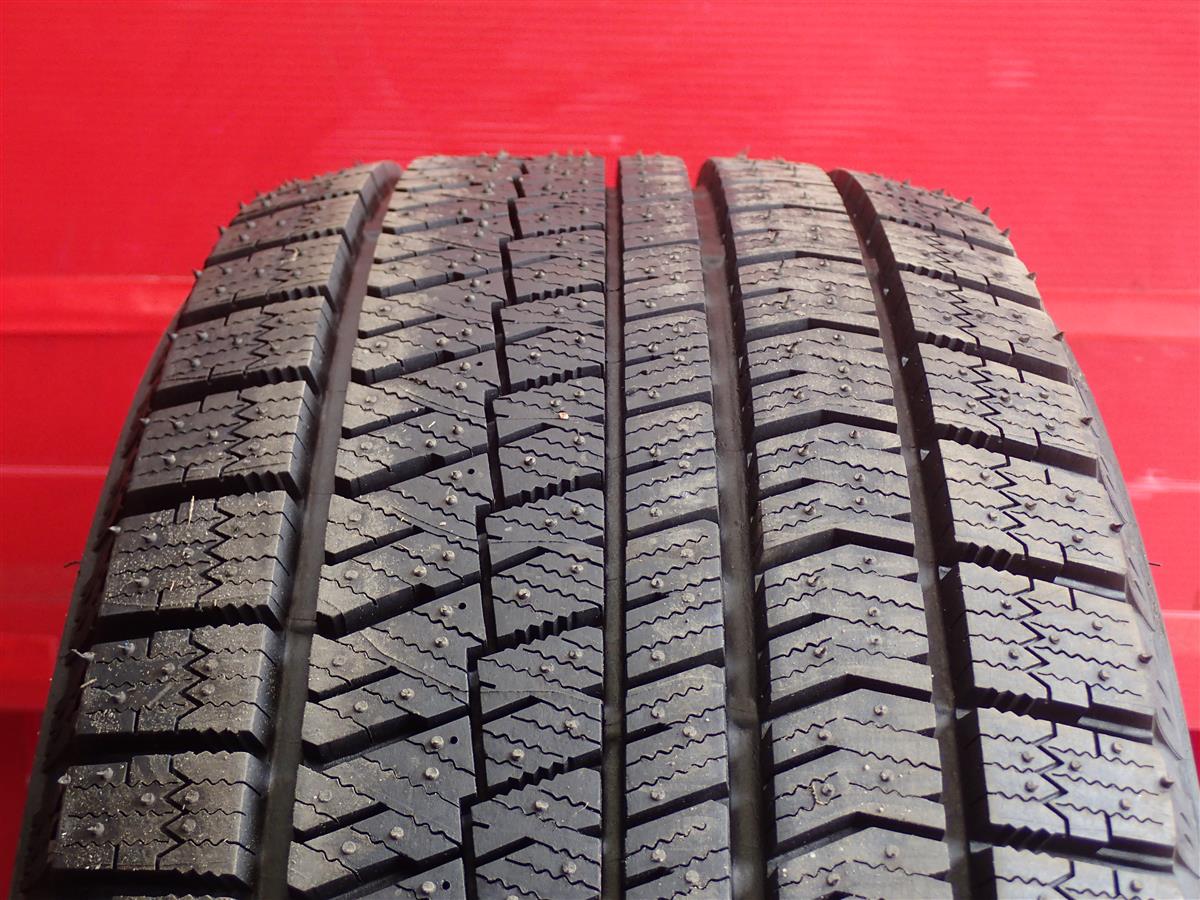 ブリヂストン ブリザック VRX2 BRIDGESTONE BLIZZAK VRX2 225/50R16 92Q 3シリーズ ti 3シリーズ クーペ 3シリーズ セダン 3シリーズ ツーリング 911 968 A4 C70 CLKクラス Cクラス ステーションワゴン Cクラス セダン NSX RX-7 S2000 S6 SLKクラス SVX Z3 Z4 ギャラン クラ｜中古タイヤ・ホイールの太平タイヤ