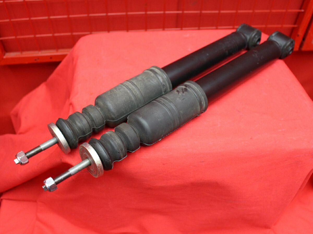ミツビシ デリカ D5 リア ショックアブソーバー